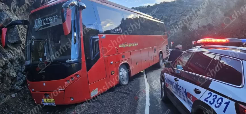 Վայք-Սարավան ավտոճանապարհին 20 ուղևորով ավտոբուսն արգելափակվել է սելավատարում. shamshyan.com
