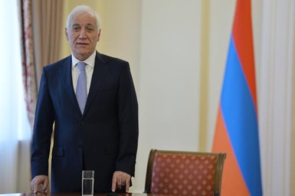 Վահագն Խաչատուրյանը մեկնում է Շվեյցարիա