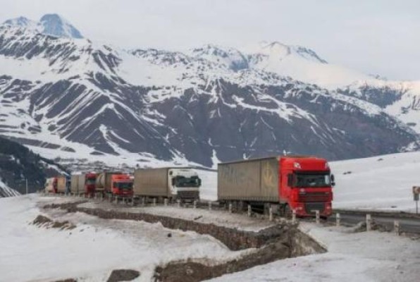 Ռուսաստան-Վրաստան սահմանին շուրջ 1,000 բեռնատար է կուտակվել