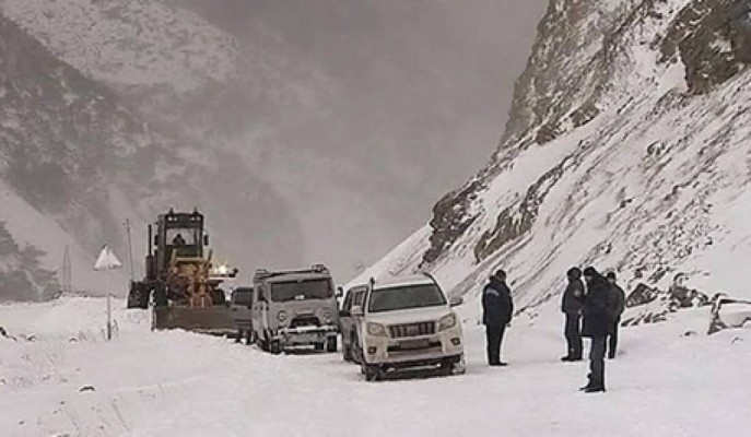 Լարսը փակ է բեռնատարների համար