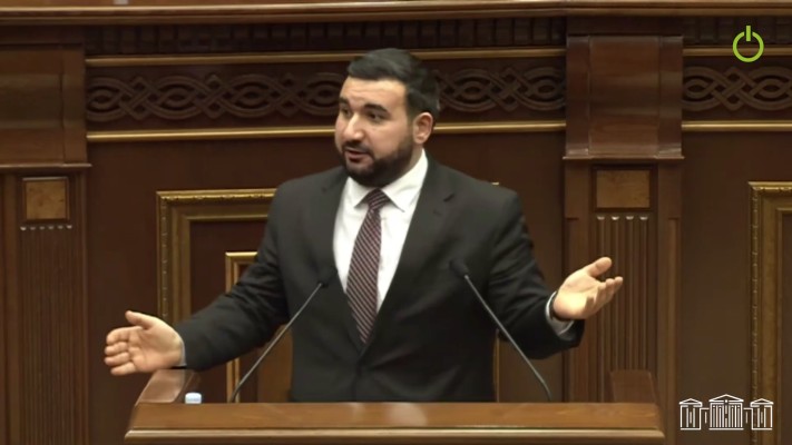 Արցախում 2 շաբաթ իշխանության մնացիք, հայ չմնաց. Վահագն Ալեքսանյանը՝ Արթուր Խաչատրյանին