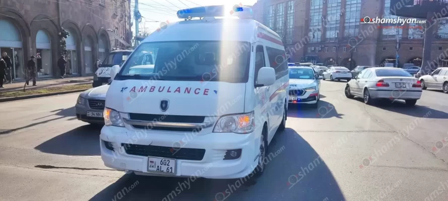 Երևանում բախվել են շտապօգնության ավտոմեքենան ու Nissan-ը․ shamshyan.com