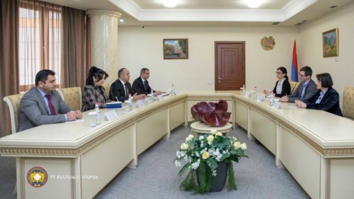 Միացյալ Թագավորության փոխդեսպանն այցելել է ՔԿ