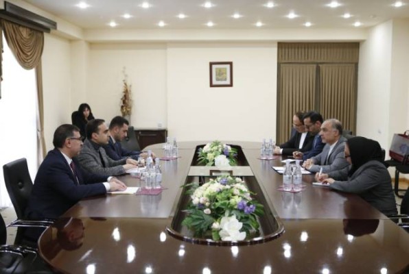 Երևանի քաղաքապետը և ԻԻՀ դեսպանն անդրադարձել են ՀՀ մայրաքաղաքում նախատեսվող որոշակի ծրագրերի
