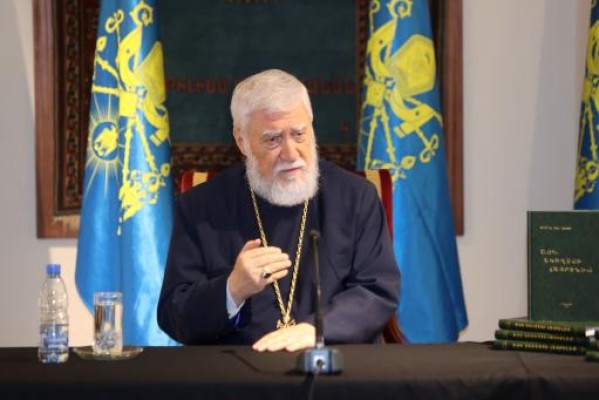 Հայրենիքը հողը չէ միայն, այլ նաև մշակույթի և արժեքների ամբողջություն․ Արամ Ա-ն հանդիպել է երիտասարդներին