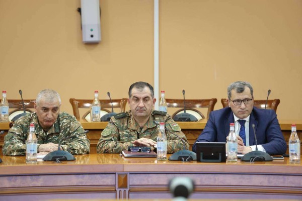 ՀՀ ՊՆ վարչական համալիրում տեղի է ունեցել շնորհանդես-քննարկում