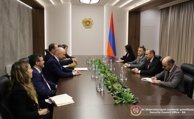 ԱԽ քարտուղարը հանդիպել է Լիտվայի ԱԳ փոխնախարարի գլխավորած պատվիրակության հետ