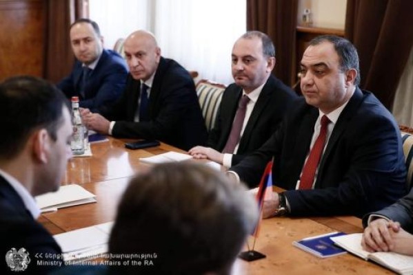ՆԳ նախարարն ընդունել է ԳԴՀ պատվիրակությանը
