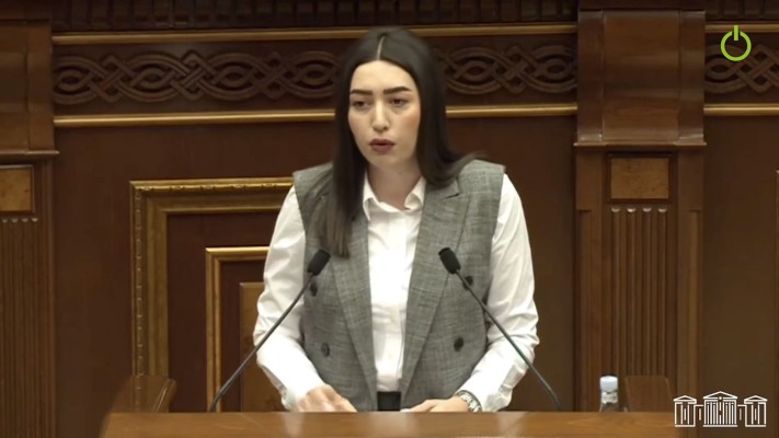 Վարորդների տուգանքը 2-րդ գիծ կագնելու համար կմեղմվի. ոչ թե 0.5, այլ 0.25 բալ կհանվի