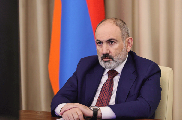 Ինչպես սիրով խաբել ժողովրդին. ի՞նչ են սովորելու Նիկոլ Փաշինյանից