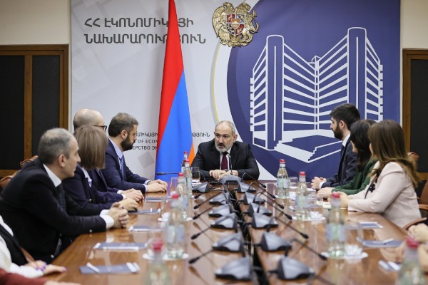 Ցավում եմ, որ Քերոբյանի պաշտոնանկությունն այսպես եղավ. Փաշինյանը ներկայացրեց նոր նախարարին