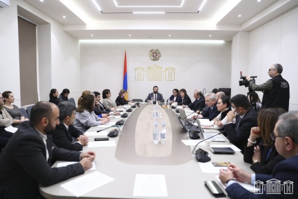 Տեղի է ունեցել մարդու իրավունքներին վերաբերող թեմատիկ զրույց-քննարկում