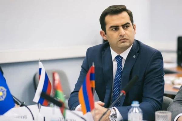 ԱԺ փոխնախագահ Հակոբ Արշակյանը շնորհավորական ուղերձ է հղել Մարտի 8-ի առթիվ