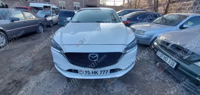Գյումրիում Mazda-ով վրաերթի են ենթարկել անչափահաս տղայի ու աղջկա. shamshyan.com