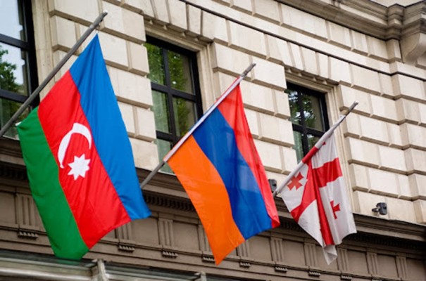 Վրաստանի վարչապետը հանդիպել է Հայաստանի և Ադրբեջանի դեսպանների հետ. քննարկել են տարածաշրջանում առկա իրավիճակը
