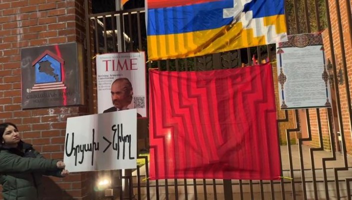 Արցախը ողջ է․ բողոքի ցույց Լոս Անջելեսում ՀՀ գլխավոր հյուպատոսության դիմաց