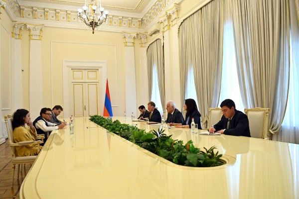 Վահագն Խաչատուրյանը հյուրընկալել է ֆրանսիացի մտավորականների