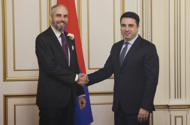 Ալեն Սիմոնյանն ընդունել է ՀՀ-ում Չեխիայի դեսպան Պետր Պիրունչիկին