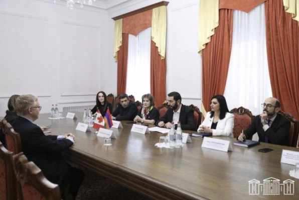 ՀՀ ԱԺ պատգամավորները հանդիպել են Կանադայի դեսպանին