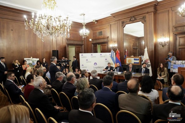 ՀՀ ԱԳ նախարարի պաշտոնական այցի կապակցությամբ միջոցառում է կազմակերպվել Բուենոս Այրես քաղաքի խորհրդարանում
