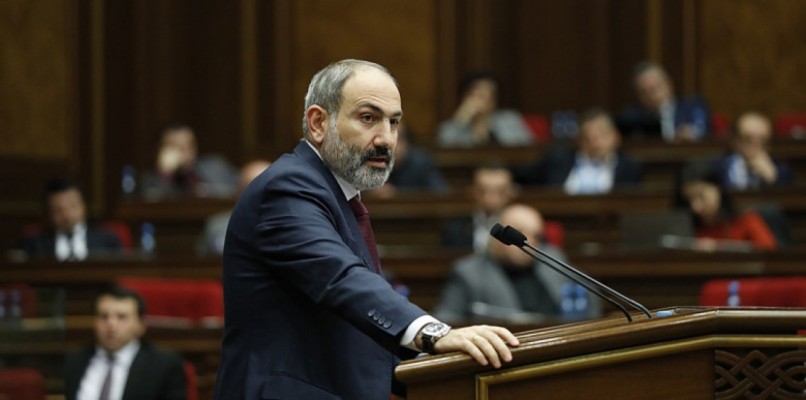Անեկդոտի «գայիշնիկին» նմանվող ՔՊ-ն նախընտրում է կանգնել խաչմերուկում
