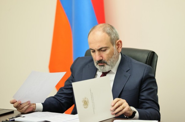 Առաջ պոռալով` ետ-ետ կերթանք. ինչպես է Նիկոլ Փաշինյանը մեզ «տանում» Արևմուտք