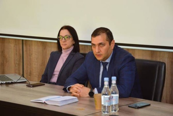Մարզպետարանների ներկայացուցիչների հետ քննարկվել են էլեկտրոնային դեղատոմսի հետ կապված խնդիրները
