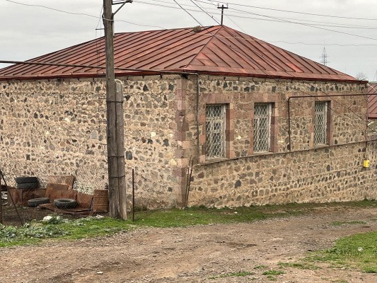 Տատ ու թոռ այդ սենյակում քնած են եղել, երբ ադրբեջանցիները կրակել են․ Տեղ գյուղի բնակիչ