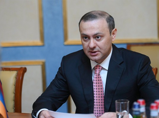 ԱԽ քարտուղարը հանդիպել է Ֆինլանդիայի նախագահի գրասենյակի Խաղաղության միջնորդության տնօրենի հետ