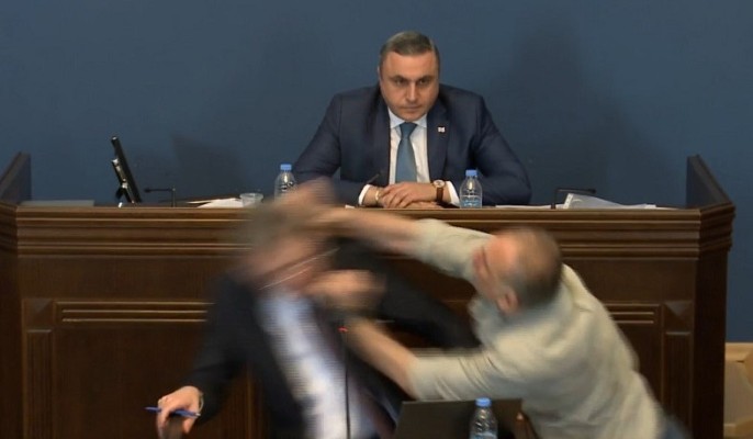 Ծեծկռտուք՝ Վրաստանի խորհրդարանում