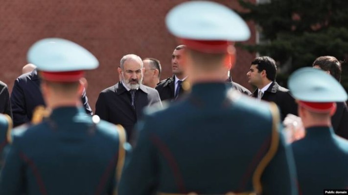 Մասնակցե՞լ, թե՞ չմասնակցել «պառադին»․ Հրապարակ