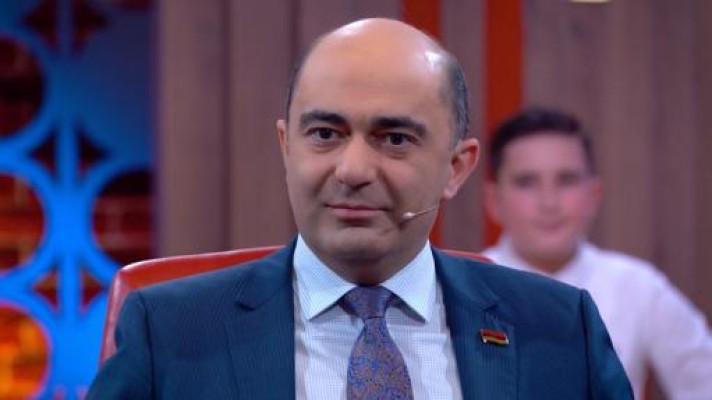 Կեղտոտ գործակալների մի խումբ եթերից եթեր է վազում ու պիտակավորում անկեղծ պայքարող մարդկանց ու հոգևորականներին.Մարուքյան