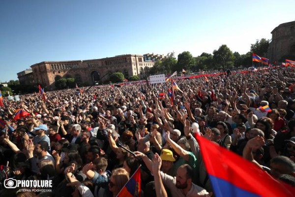 Սպառնալիքները դեր չխաղացին․ Հրապարակ