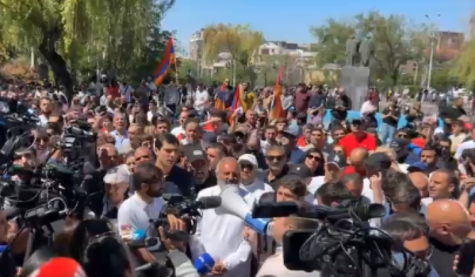 Դասապրոցես չի ընթանում, դասադուլ է. Բագրատ Սրբազանը ԵՊՀ-ում էր