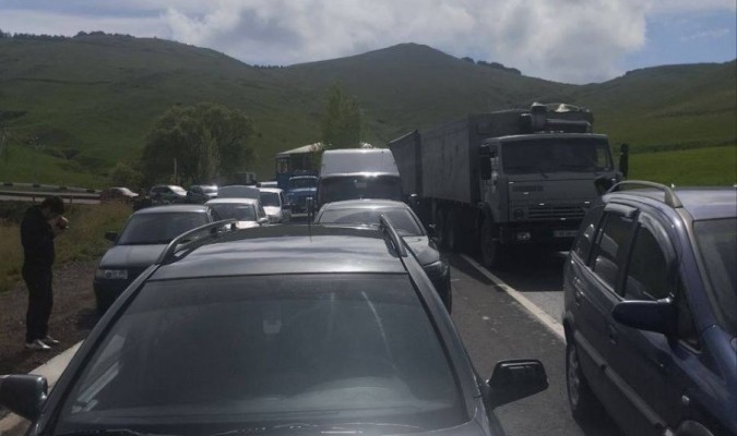 Քիչ առաջ Երևան- Վանաձոր ճանապարհը Սպիտակի հատվածում փակվեց