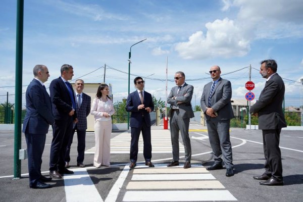 Սահմանը դեռ չի բացվել, բայց պատրաստ են բեռներ ընդունել․ Հրապարակ