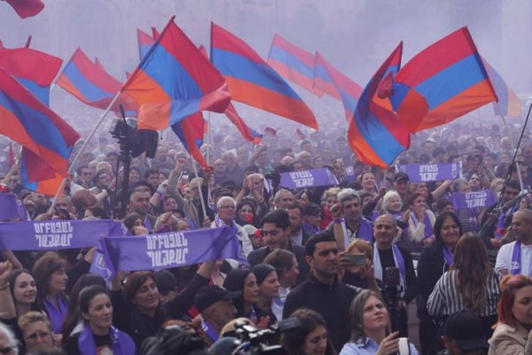 Իշխանությունը մանթրաժի մեջ է․ Հրապարակ