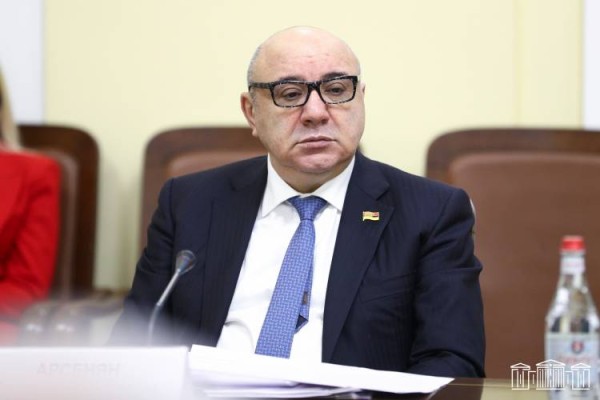 Գուրգեն Արսենյանի ագրեմանը հաստատվել է․ Հրապարակ