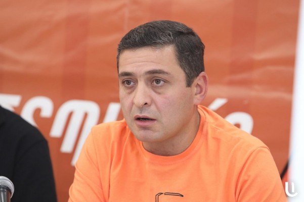 Շինծու քրեական գործեր հարուցելով՝ շարժումը չի մարելու. Մենուա Սողոմոնյան