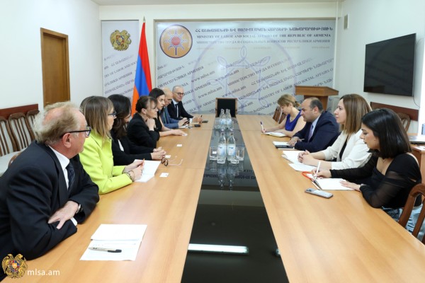 Նարեկ Մկրտչյանն ընդունել է ֆրանսիական Էքս-ան-Պրովանս քաղաքի պատվիրակությանը