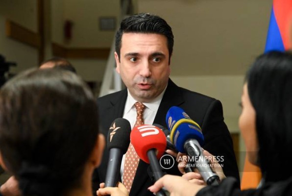 Ալեն Սիմոնյանը հայտարարել է, որ Հայաստանից ոչ մի պատվիրակություն Ուկրաինա չի մեկնել