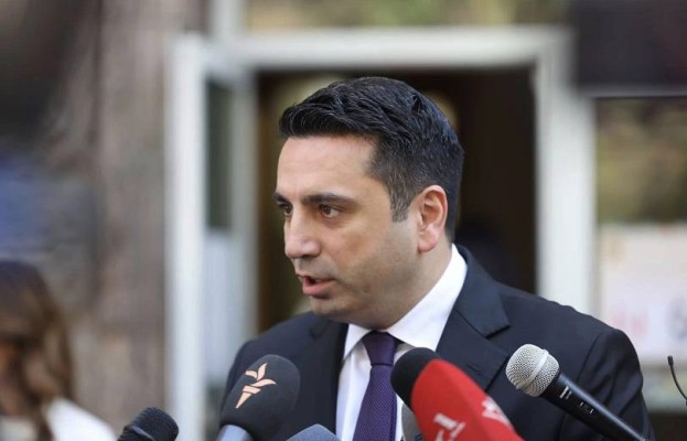 Էվալա իրանց համբերությանը. Ալեն Սիմոնյանը` ոստիկանությանը