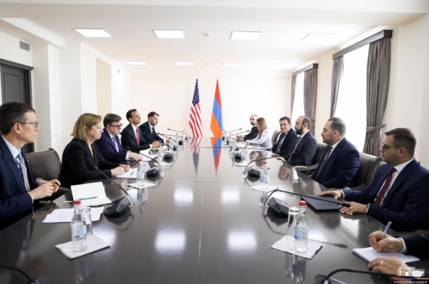 Միզոյանն ու Օ'Բրայենը քննարկել են երկկողմ օրակարագի և տարածաշրջանային անվտանգության հարցեր