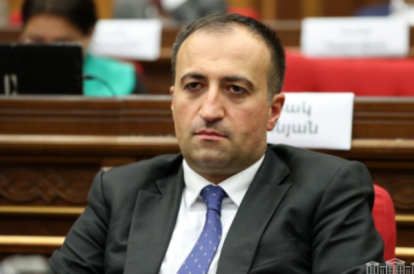 Կանադայի քաղաքացիությունդ էլ չի փրկելու քեզ․ Արսեն Թորոսյանը՝ Բագրատ Սրբազանին