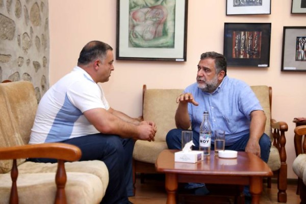 Փաշինյանն ու Ալիևը սինխրոն են աշխատում. Հրապարակ