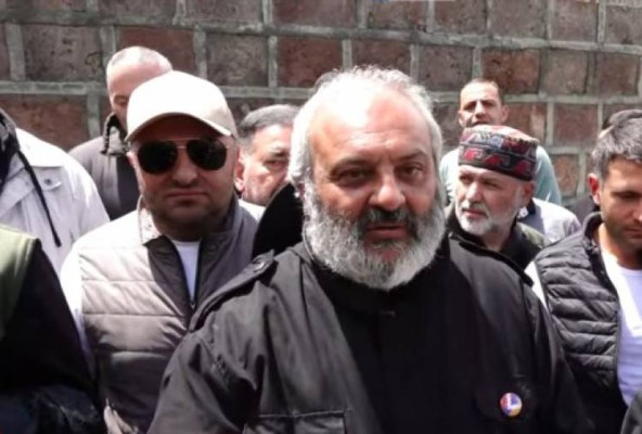 Սիսիանն աննախադեպ աժիոտաժի մեջ է. Հրապարակ