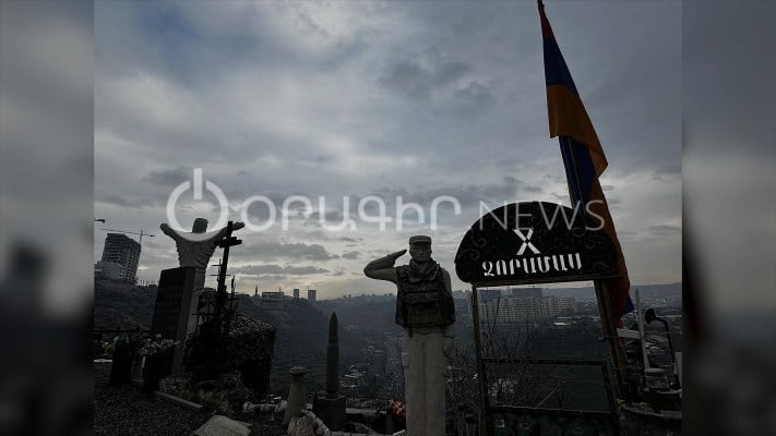 Զոհվածների՝ ՔՊ-ին սատարող ծնողները X զորամասը քանդելու մեջ մեղադրում են այն կառուցողին