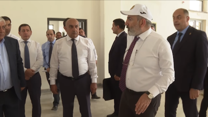 Ո՞վ է Սարգիս Բաղինյանը, ով դիմավորում է Նիկոլ Փաշինյանին` մարզեր կատարած այցերի ժամանակ. Ժողովուրդ