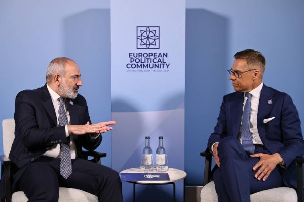 Հանդիպել բոլորի հետ, բացի Ալիևից․ Հրապարակ