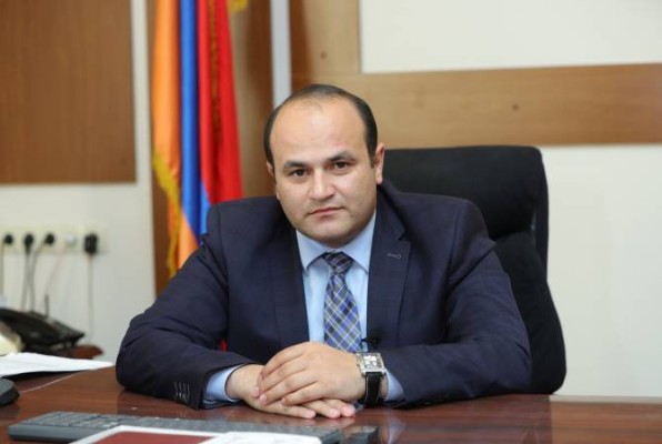 Սեփական տուն, մեքենա, խոշոր կանխիկ գումար, 81 մլն դրամ եկամուտ․ Նարեկ Մկրտչյանի և ծնողների ունեցվածքը